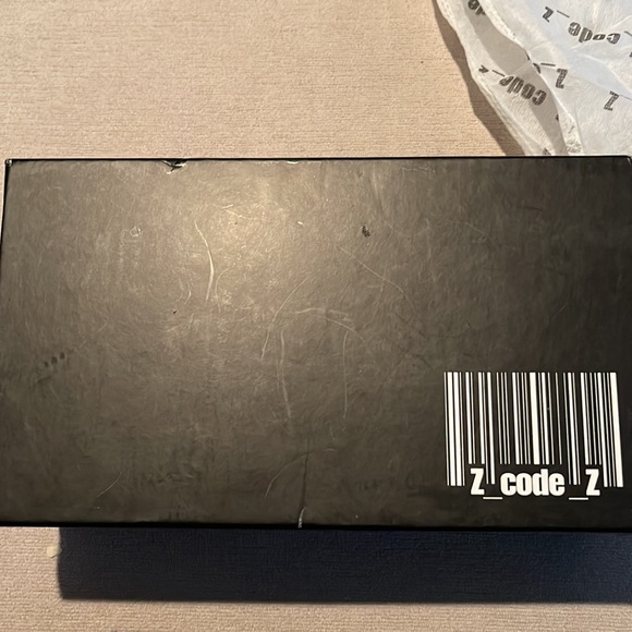 BEAUTIFUL ZCODE BLACK HEEL COMES WITH 2 DUST BAGS AND ORIGINAL BOX - Picture 6 of 6